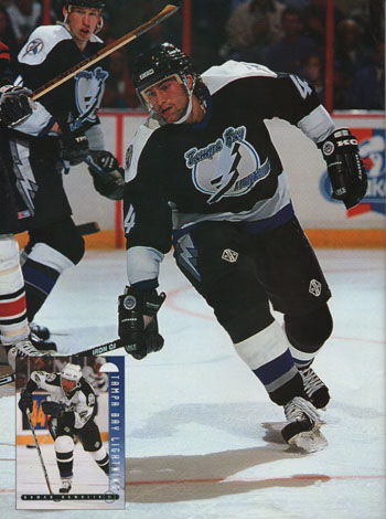 Beckett Hockey 1996 June Steve Yzerman Red Wings, Back Hamrlik - Image 3