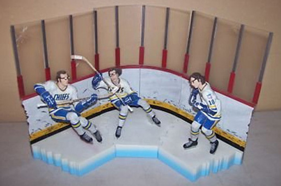NHL McFarlane Slap Shot Action Figures The HANSON Brothers - Image 3